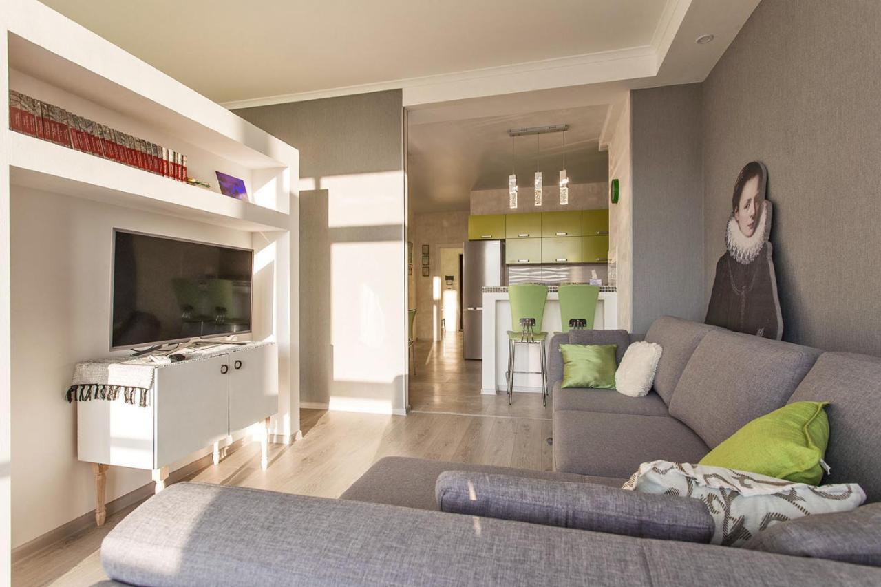 Gagarin Plaza Apartment 70 Square Metres On 12Th Floor Odesa Exterior foto